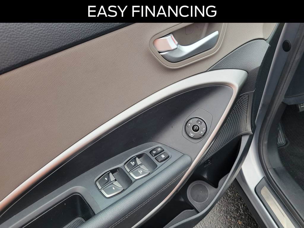 Used 2017 Hyundai Santa Fe SE w/ SE Premium Package 02 image 17