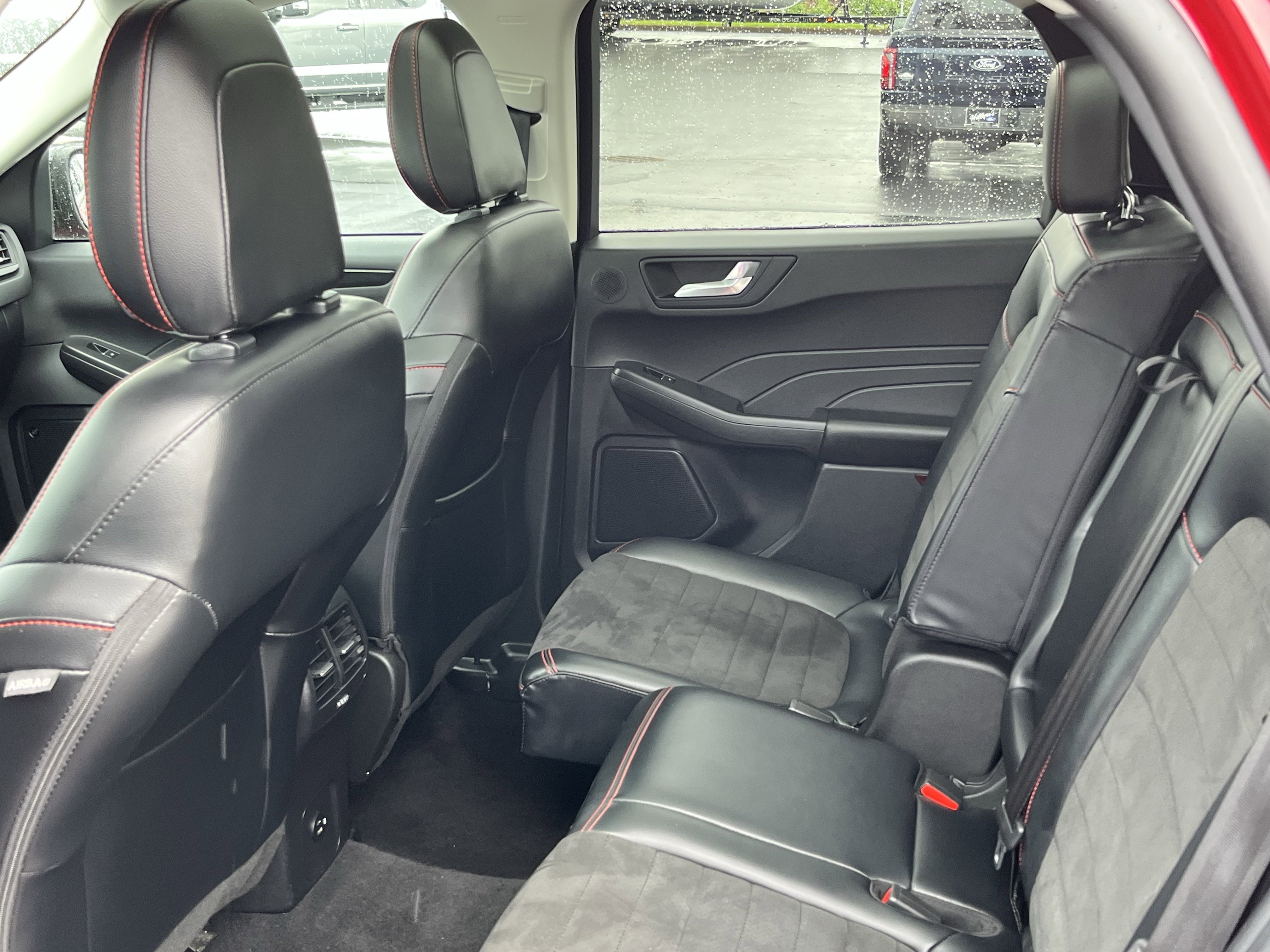 Certified 2022 Ford Escape SEL w/ SEL Stealth AWD Package image 10