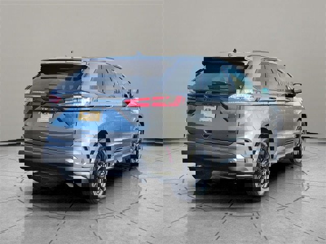 Certified 2024 Ford Edge SE w/ Black Appearance Package image 4