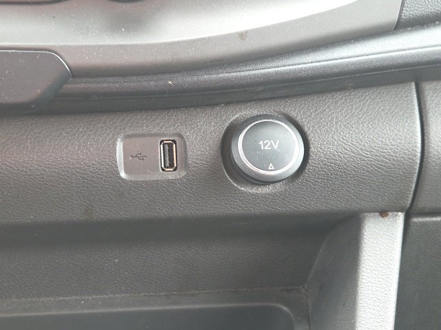 Certified 2020 Ford Transit 150 XLT RWD image 27