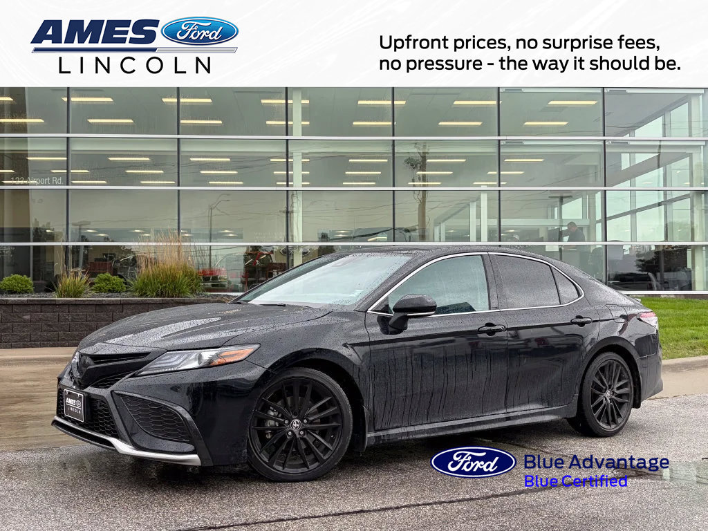 Used 2024 Toyota Camry XSE w/ Navigation Package FWD image 1