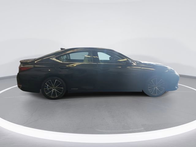 Used 2022 Lexus ES 300h w/ Premium Package image 6