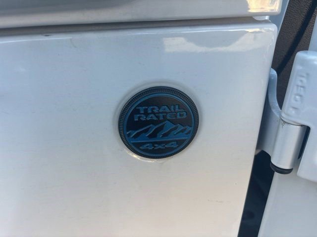 Used 2023 Jeep Wrangler Unlimited w/ Sun & Screen Package image 22