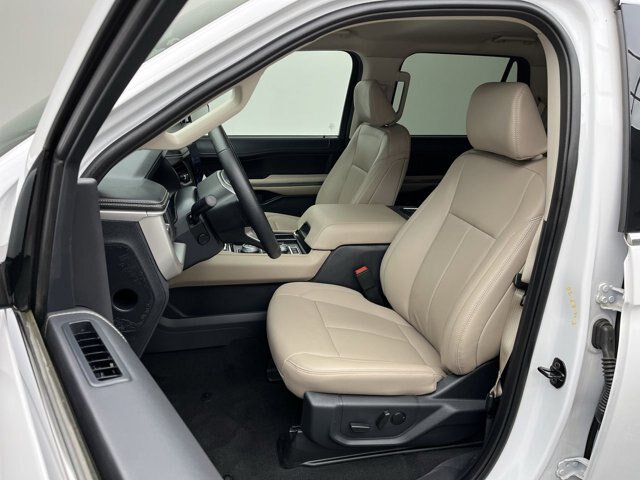 Certified 2024 Ford Expedition XLT AWD/4WD image 11