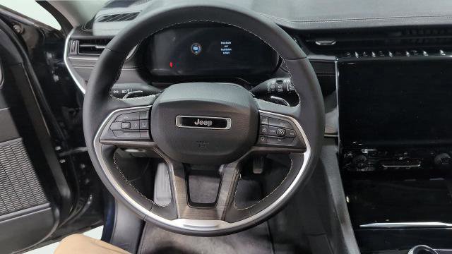 Used 2024 Jeep Grand Cherokee Limited image 14