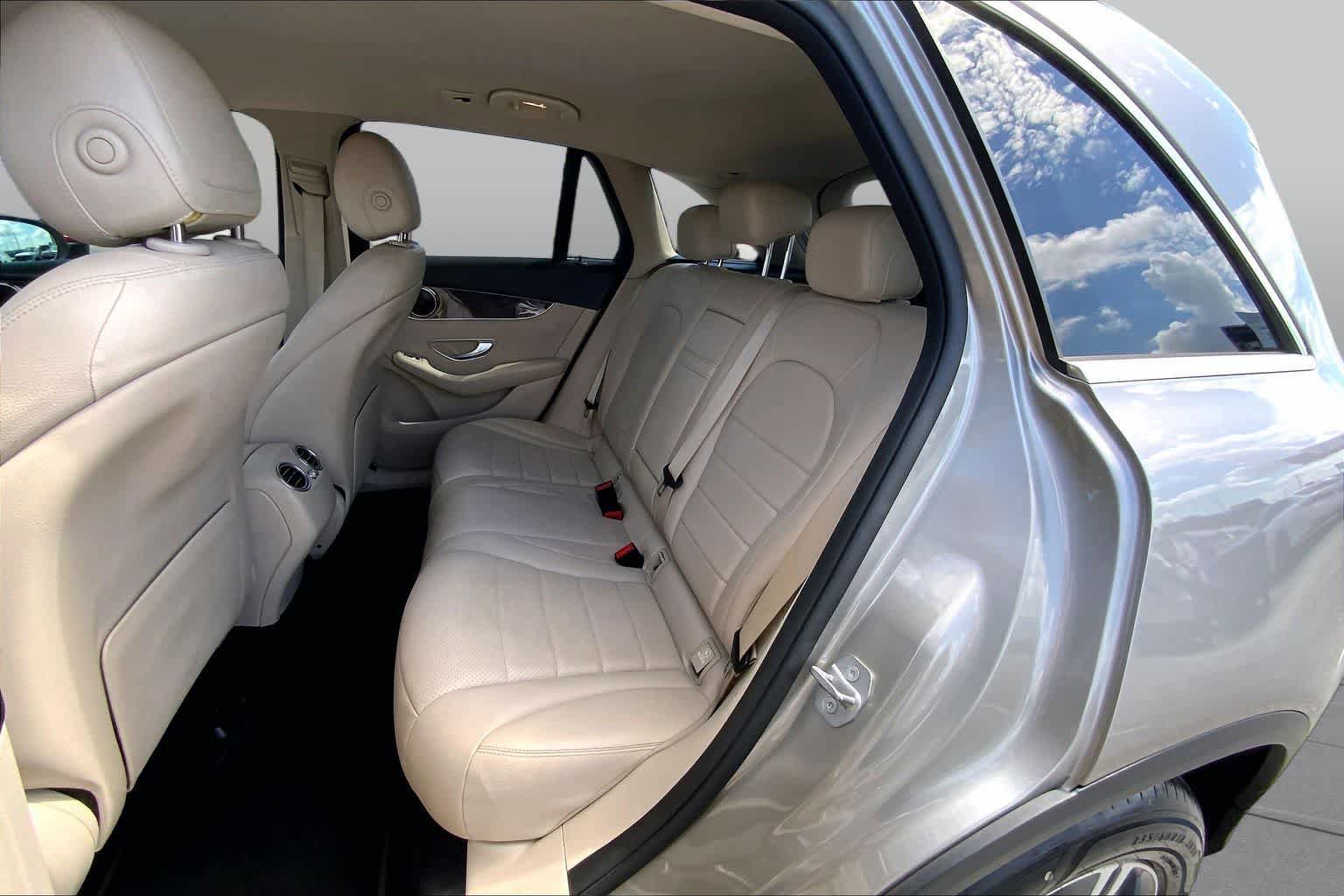 Used 2021 Mercedes-Benz GLC 300 image 19