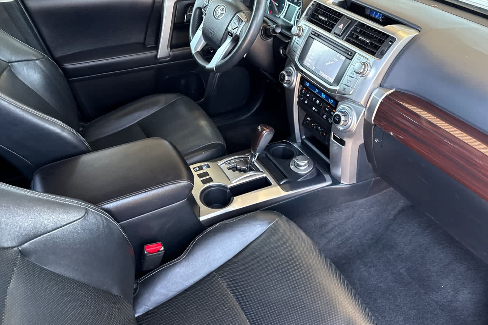 Used 2019 Toyota 4Runner Limited AWD/4WD image 17