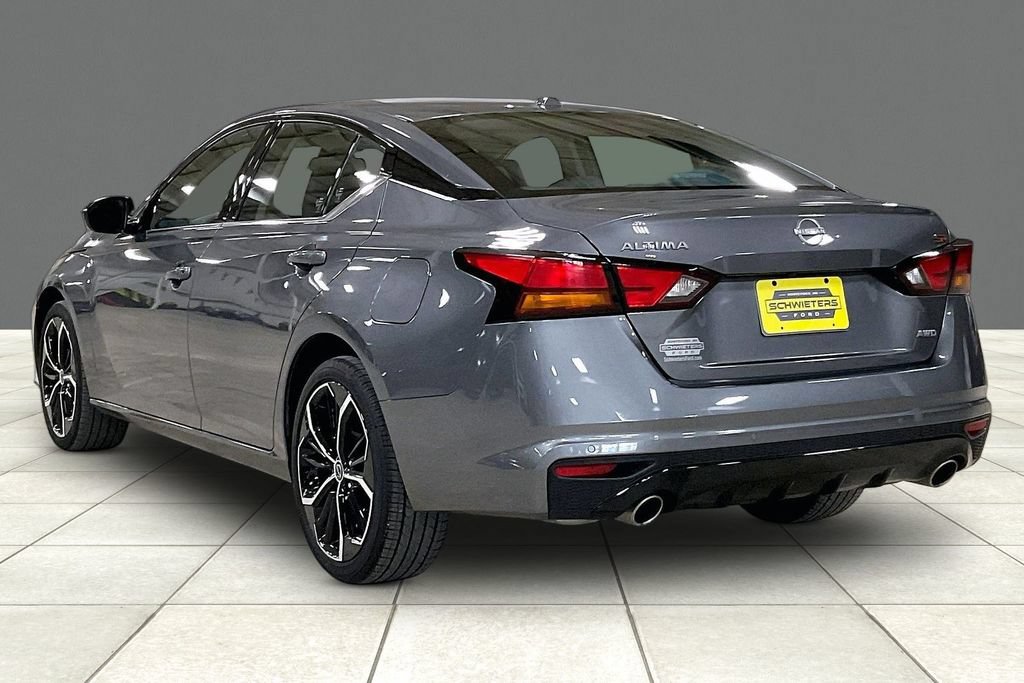 Used 2025 Nissan Altima 2.5 SR AWD/4WD image 11