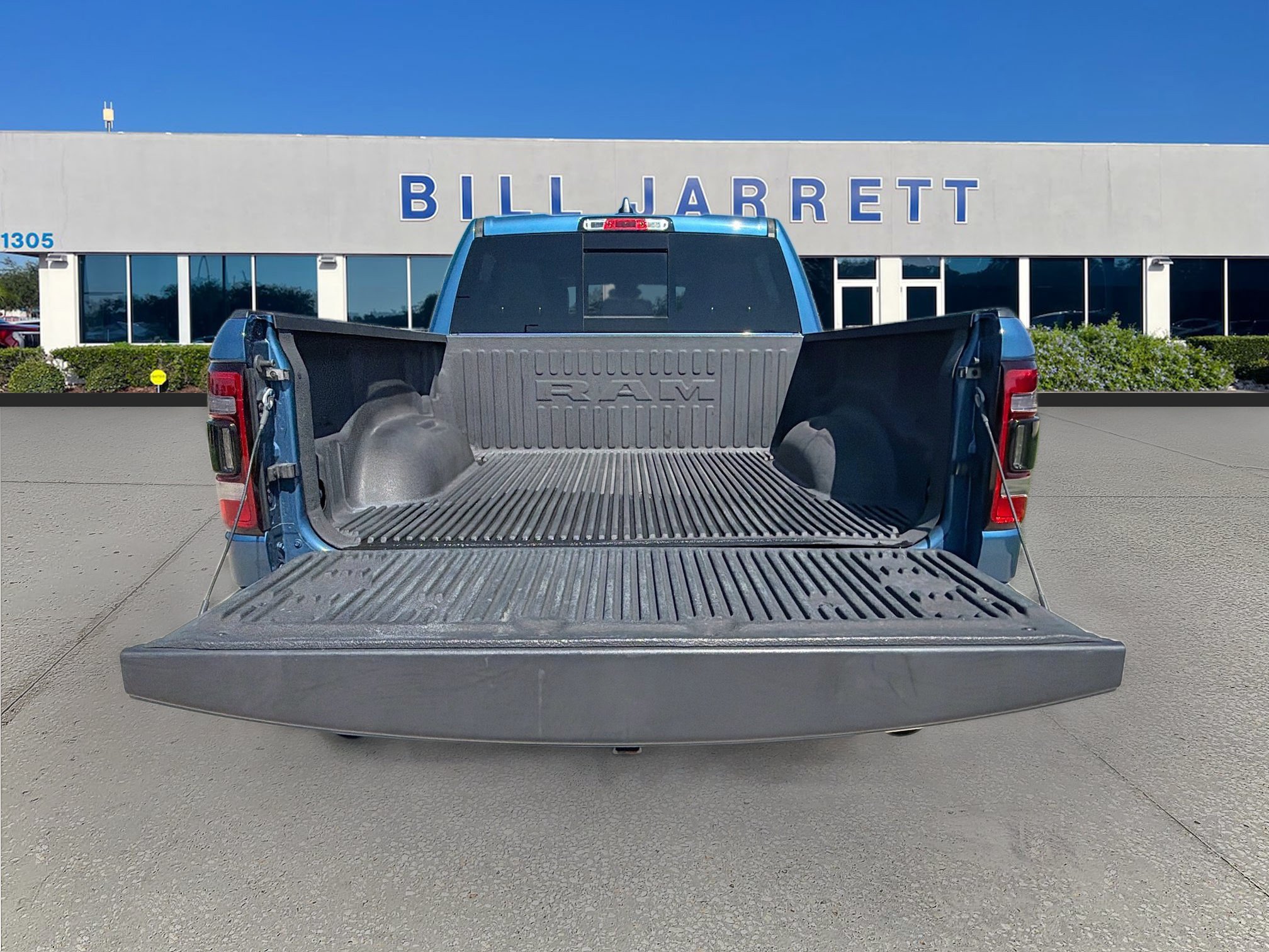 Used 2024 RAM 1500 Big Horn AWD/4WD image 26
