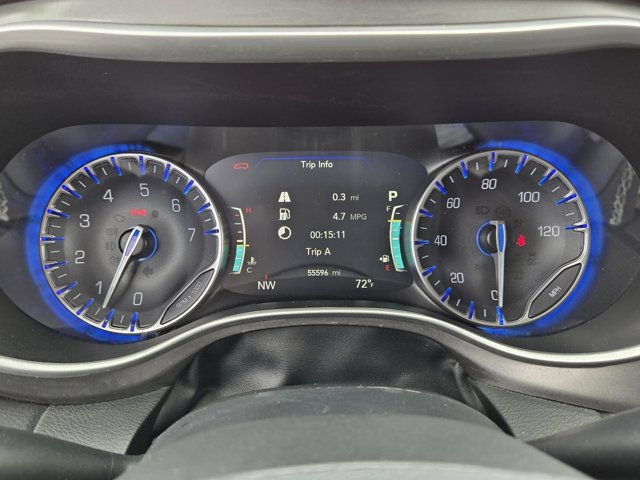 Used 2024 Chrysler Pacifica Touring-L FWD image 25