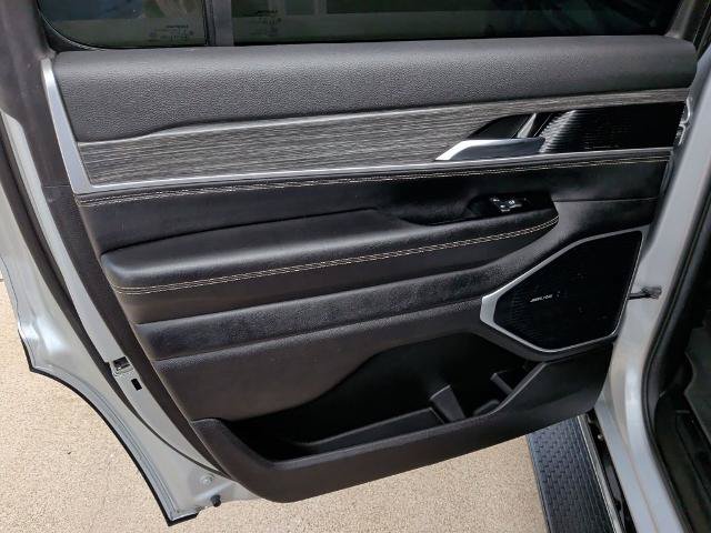 Used 2022 Jeep Wagoneer Series II RWD image 21