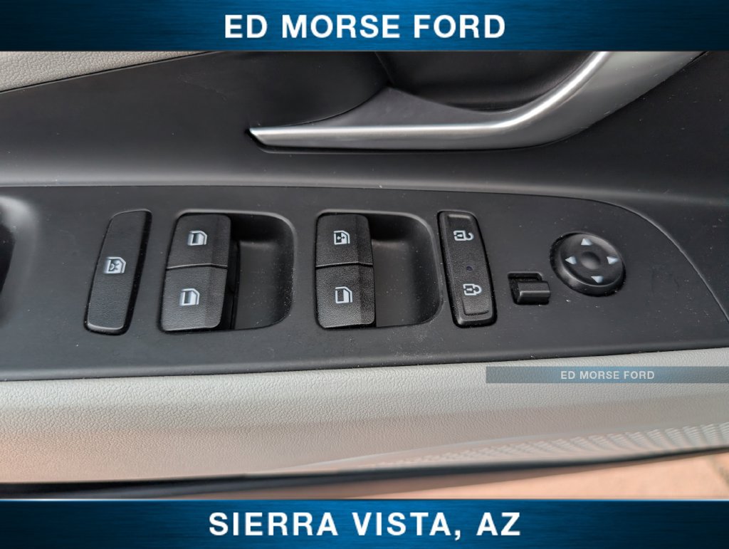 Used 2023 Hyundai Elantra Limited FWD image 15