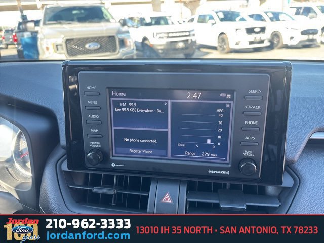 Used 2022 Toyota RAV4 LE image 15