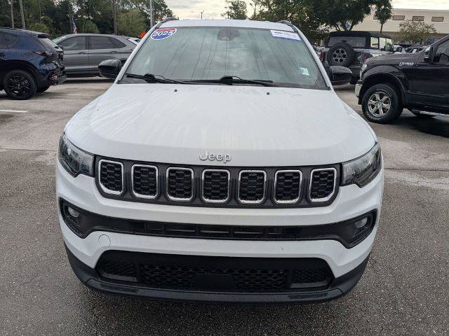 Used 2025 Jeep Compass Latitude AWD/4WD image 9