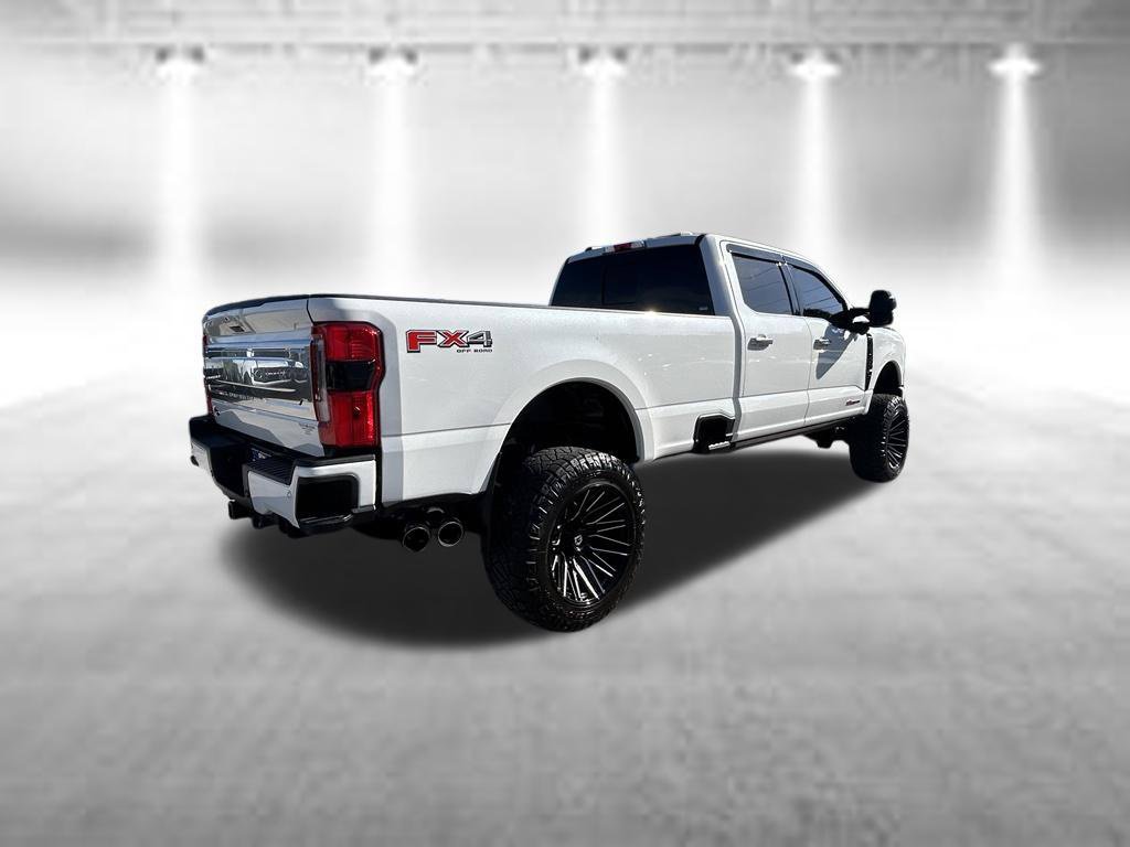 Certified 2025 Ford F350 Platinum w/ Platinum Plus Package AWD/4WD image 4