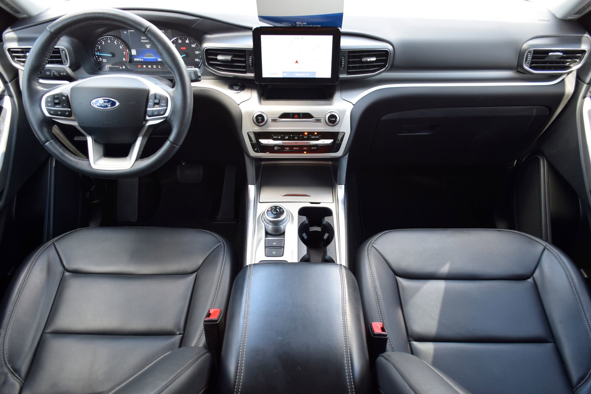 Certified 2022 Ford Explorer XLT w/ Equipment Group 202A image 7