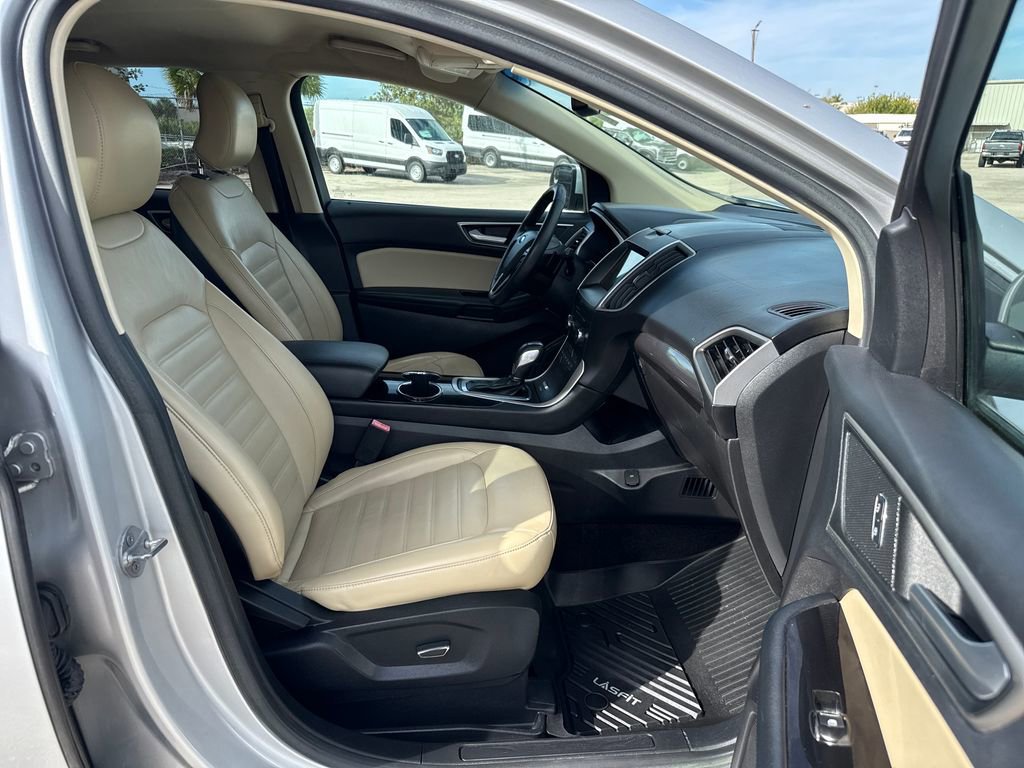 Certified 2017 Ford Edge SEL w/ Equipment Group 201A image 24