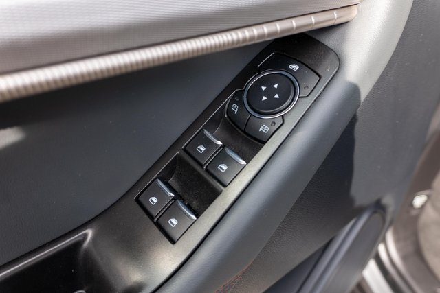 Certified 2025 Ford Explorer Active AWD/4WD image 17
