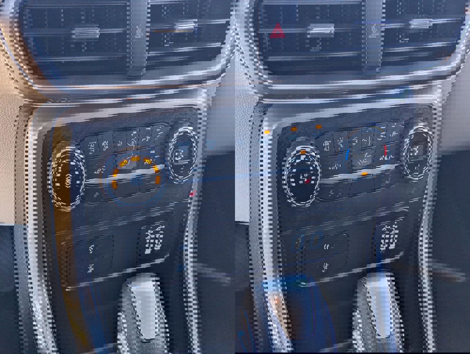 Certified 2022 Ford EcoSport SE w/ SE Convenience Package image 24