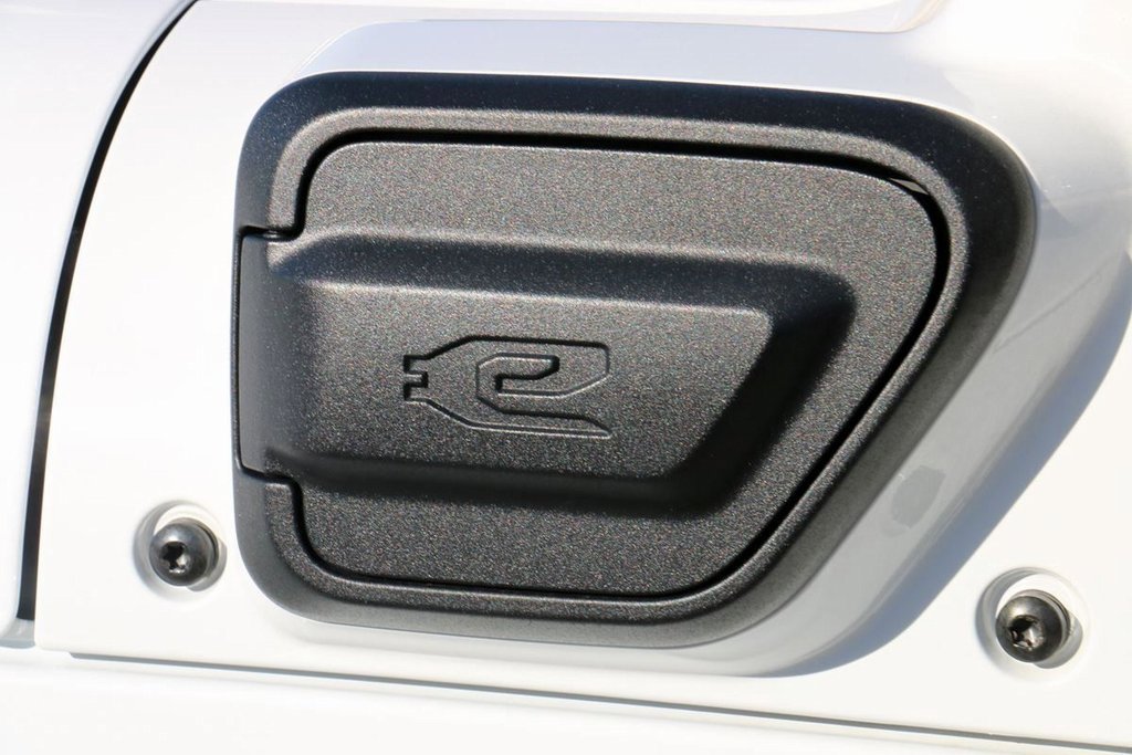 Used 2023 Jeep Wrangler Unlimited Sahara w/ Cold Weather Group image 11