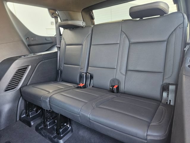 Used 2025 Chevrolet Tahoe High Country AWD/4WD image 12