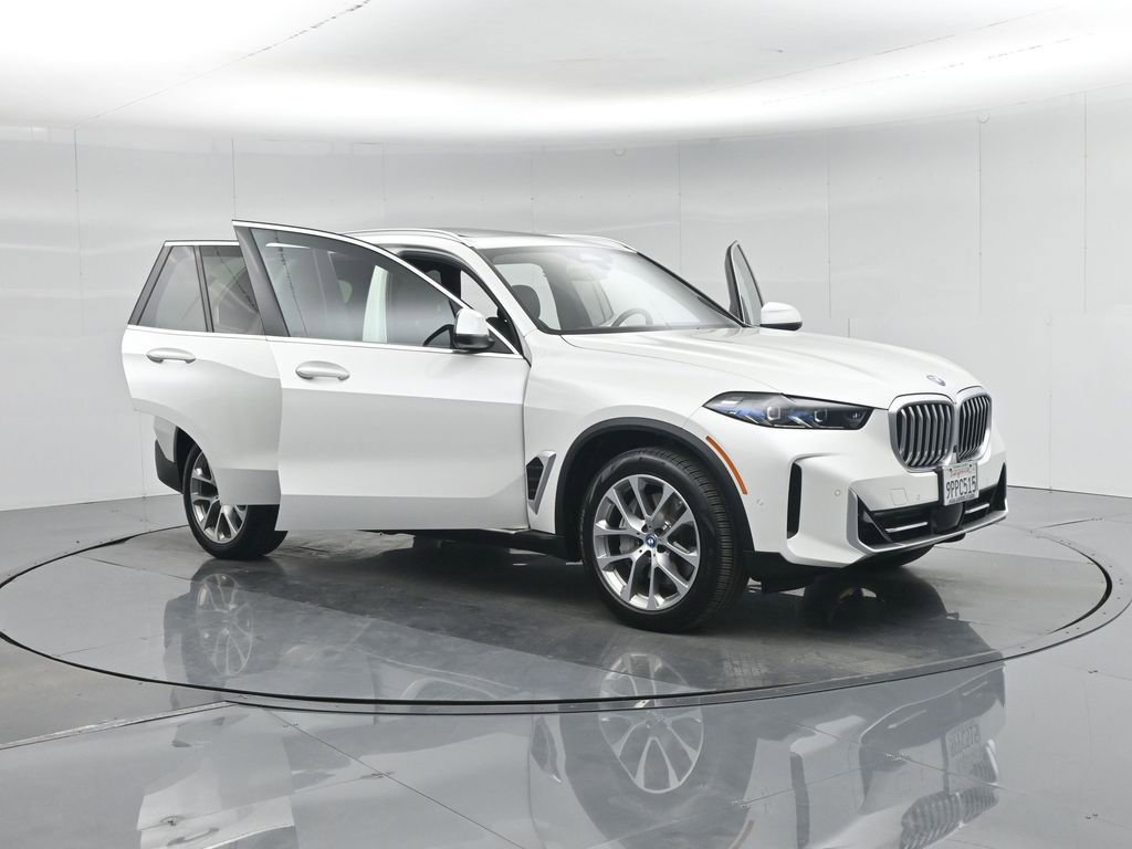 Used 2025 BMW X5 xDrive50e image 35