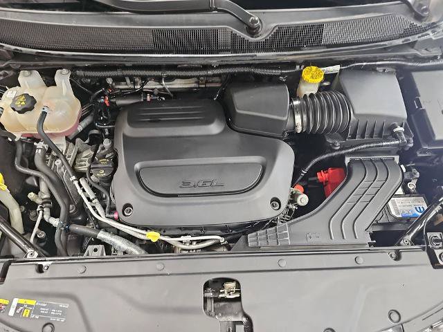 Used 2023 Chrysler Pacifica Touring-L FWD image 29