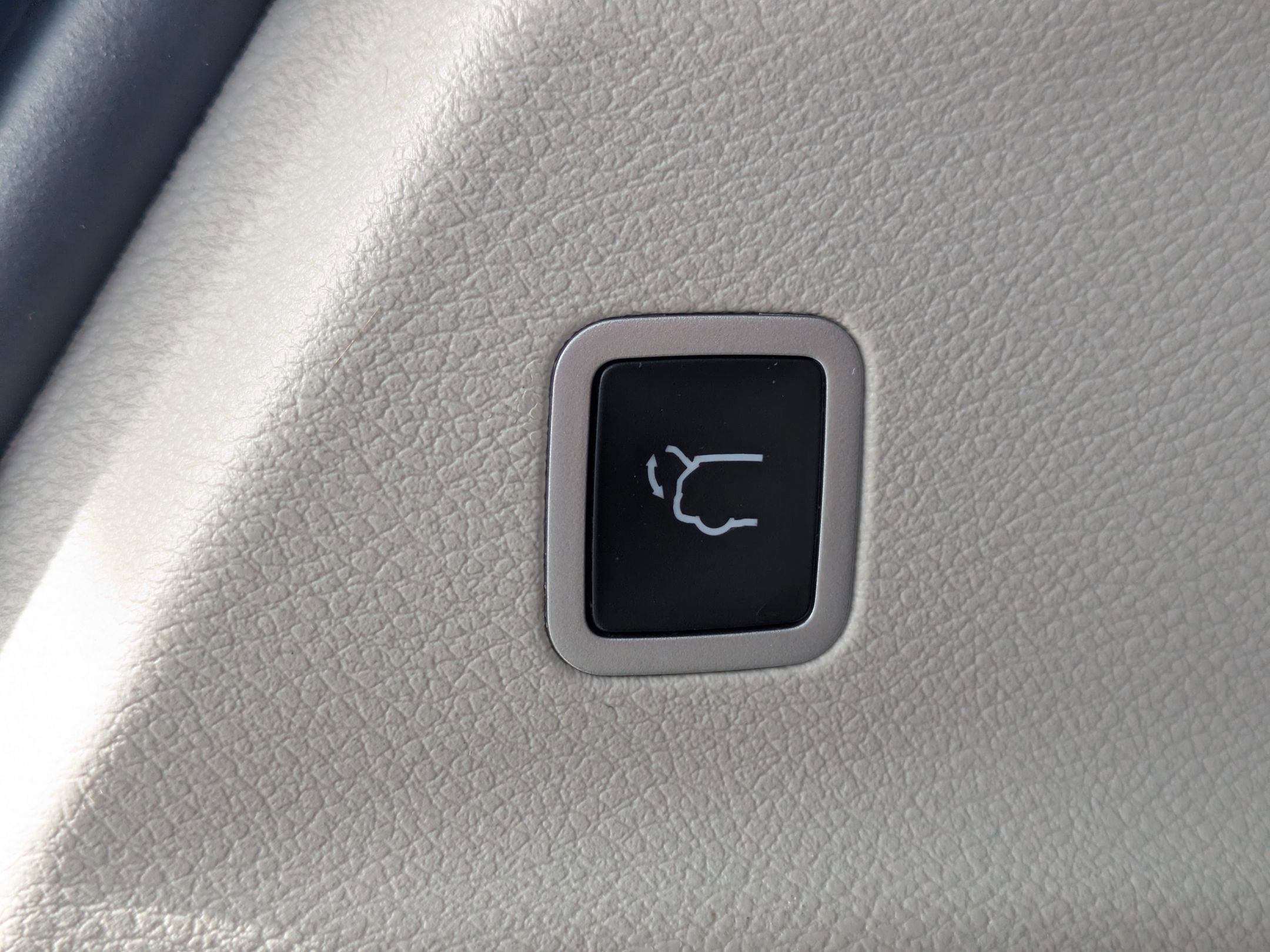 Used 2023 Chrysler Pacifica Touring-L image 30