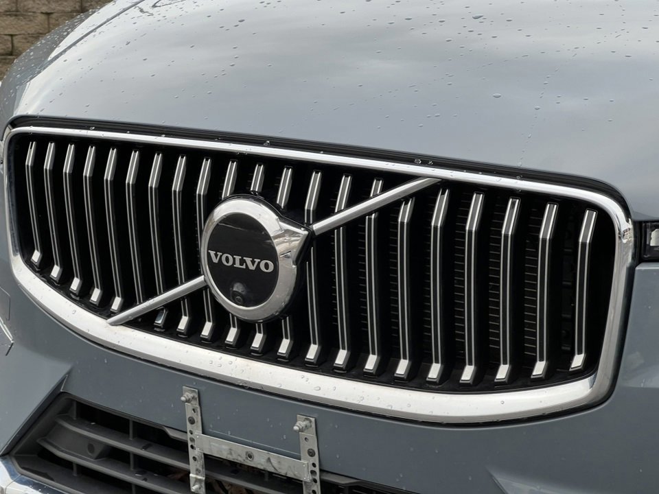 Used 2022 Volvo XC60 B5 Inscription image 42