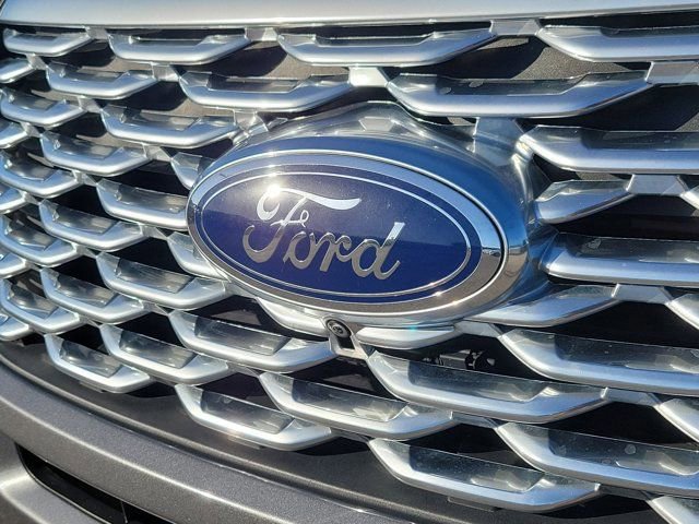 Certified 2023 Ford Explorer Platinum w/ Technology Package image 7