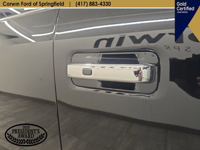 Certified 2022 Ford F350 Platinum w/ FX4 Off-Road Package image 9