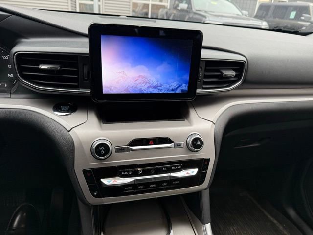 Certified 2023 Ford Explorer XLT w/ Equipment Group 202A image 16