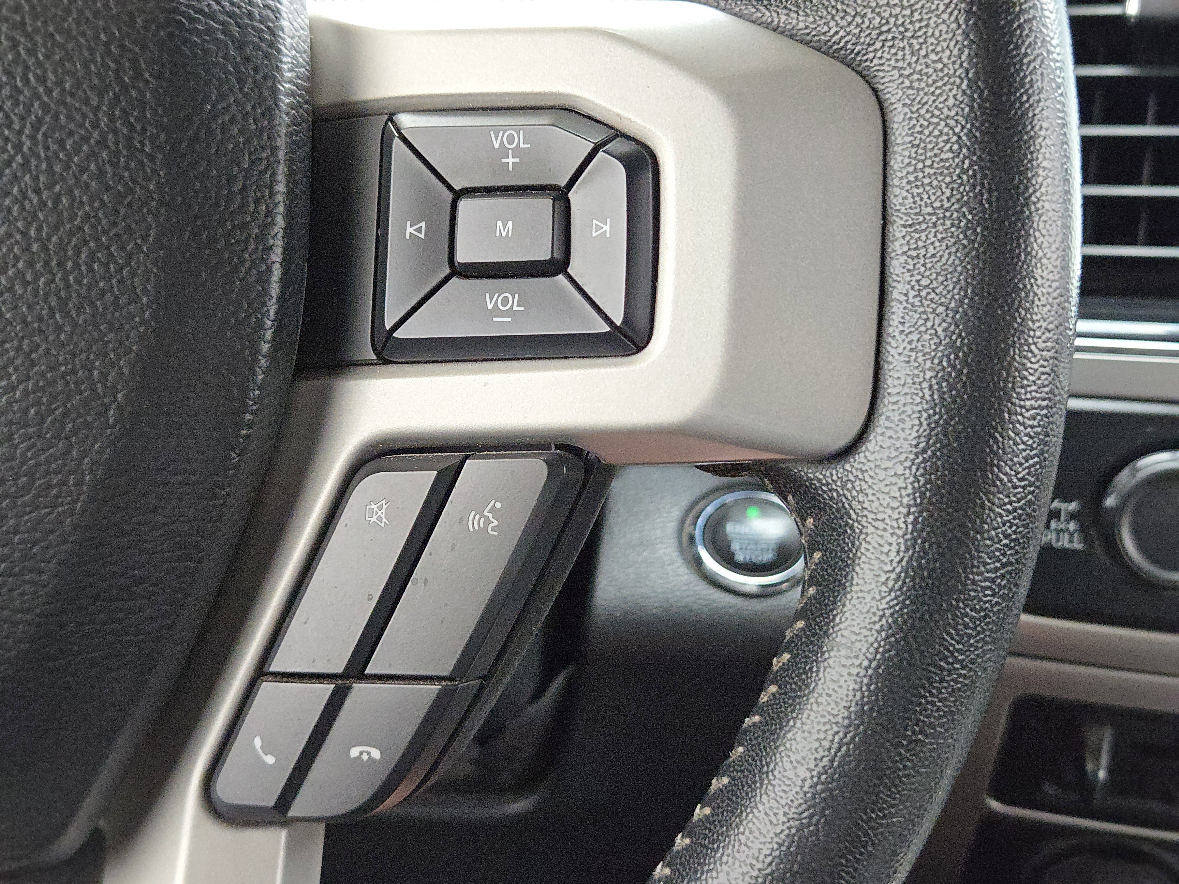 Certified 2022 Ford F250 Lariat w/ Tremor Off-Road Package image 28