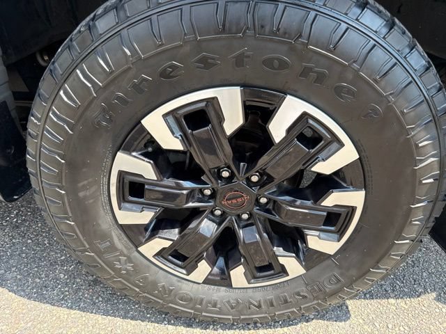 Used 2023 Nissan Frontier PRO-4X w/ Pro Convenience Package AWD/4WD image 11