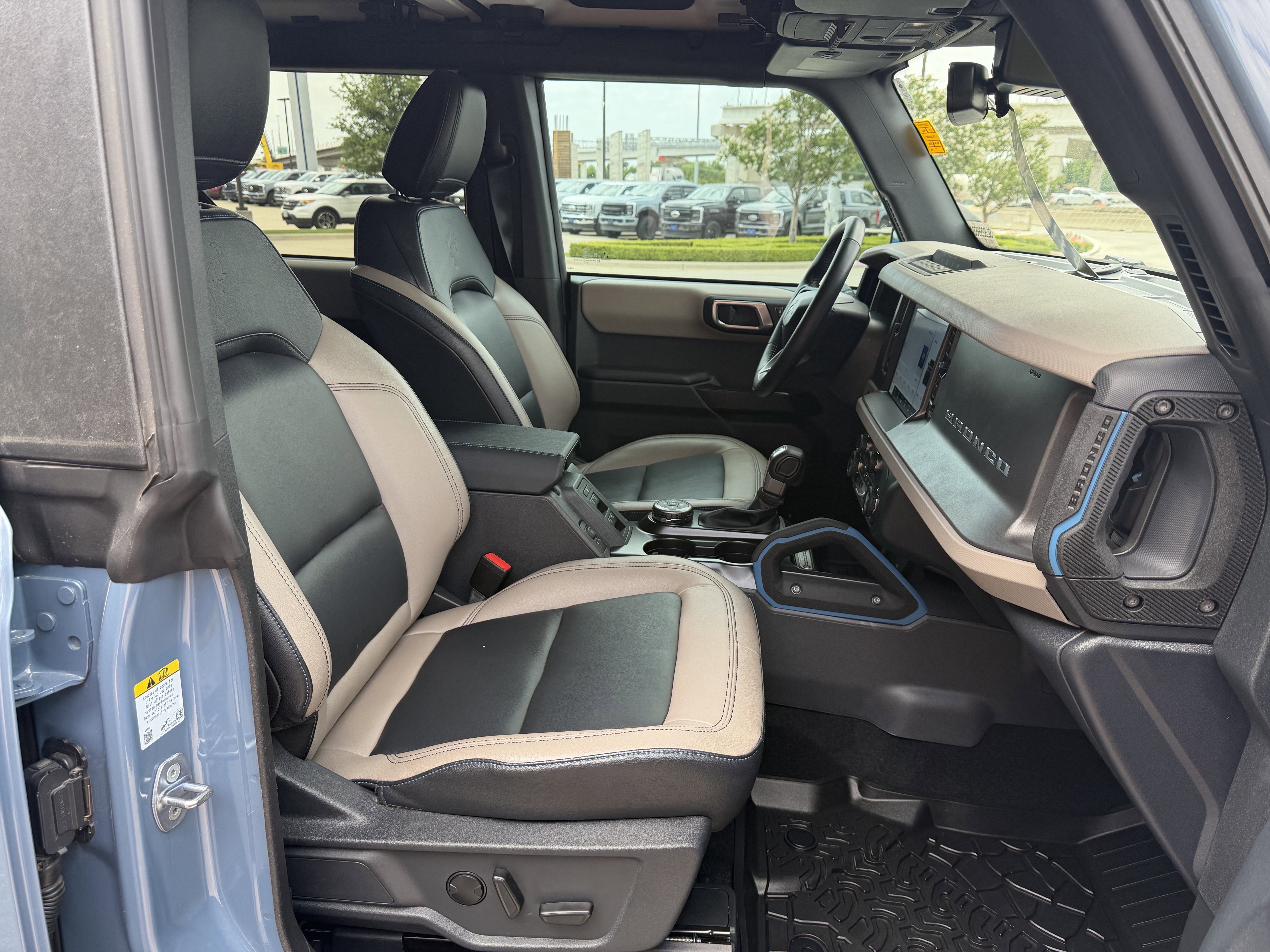 Certified 2024 Ford Bronco Wildtrak AWD/4WD image 32