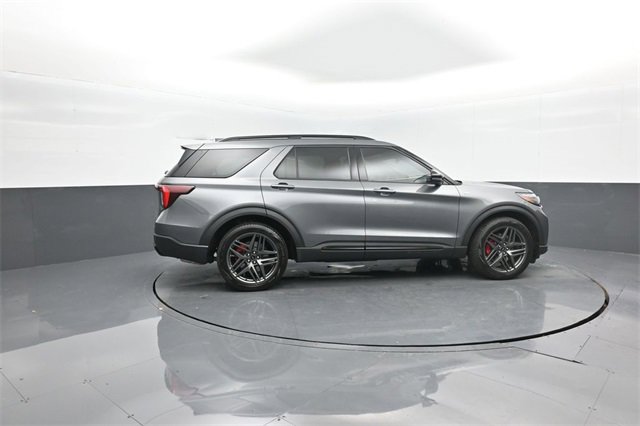 Certified 2025 Ford Explorer ST-Line w/ Premium Package image 8