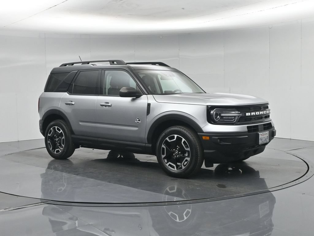 Certified 2023 Ford Bronco Sport Outer Banks w/ Tech Package AWD/4WD image 27