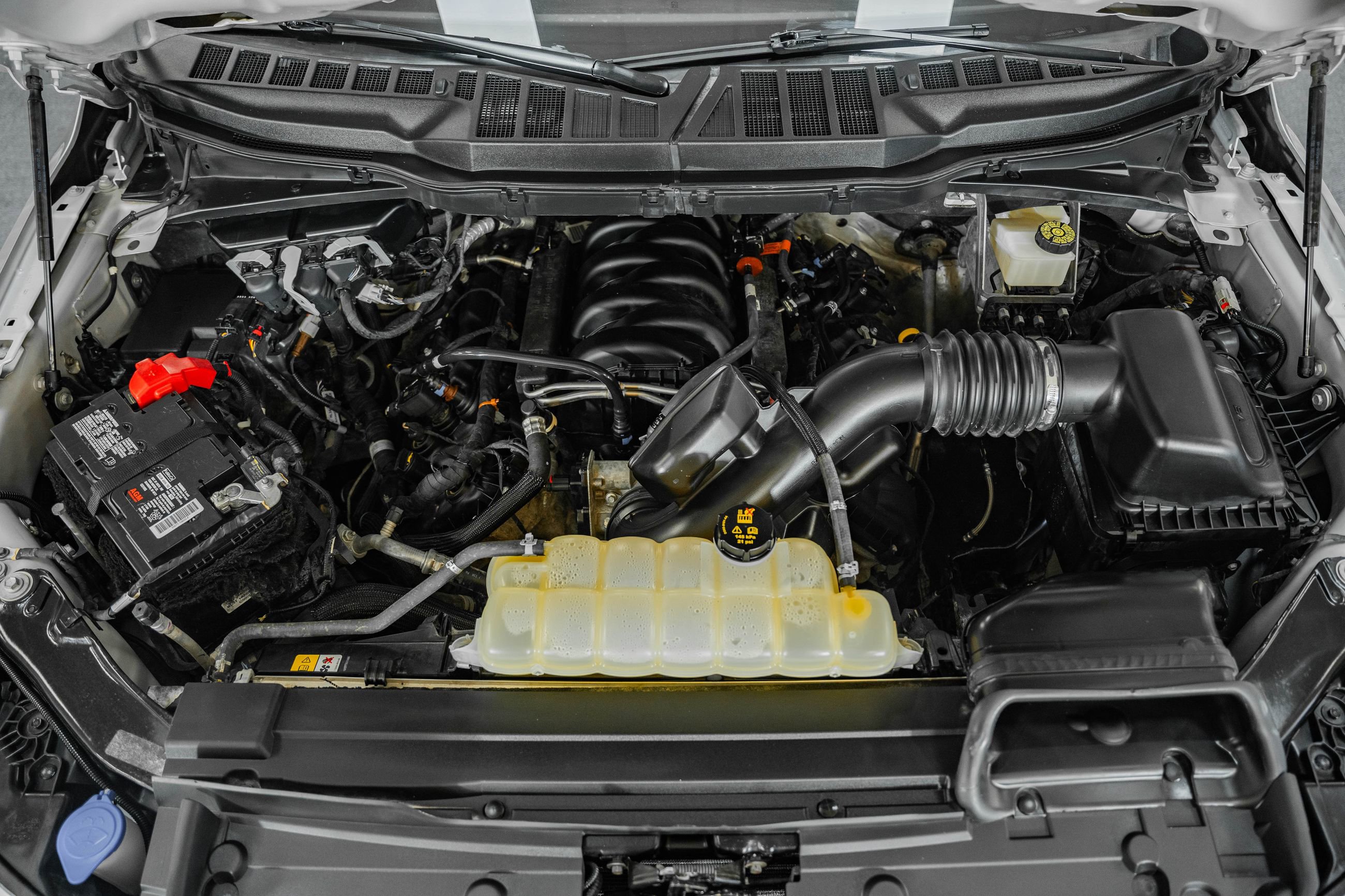 Certified 2021 Ford F150 Lariat w/ Equipment Group 502A High image 25