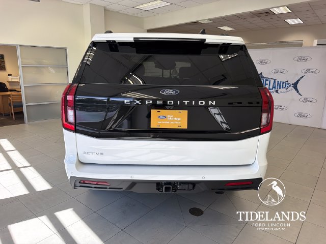 Certified 2025 Ford Expedition Active AWD/4WD image 7