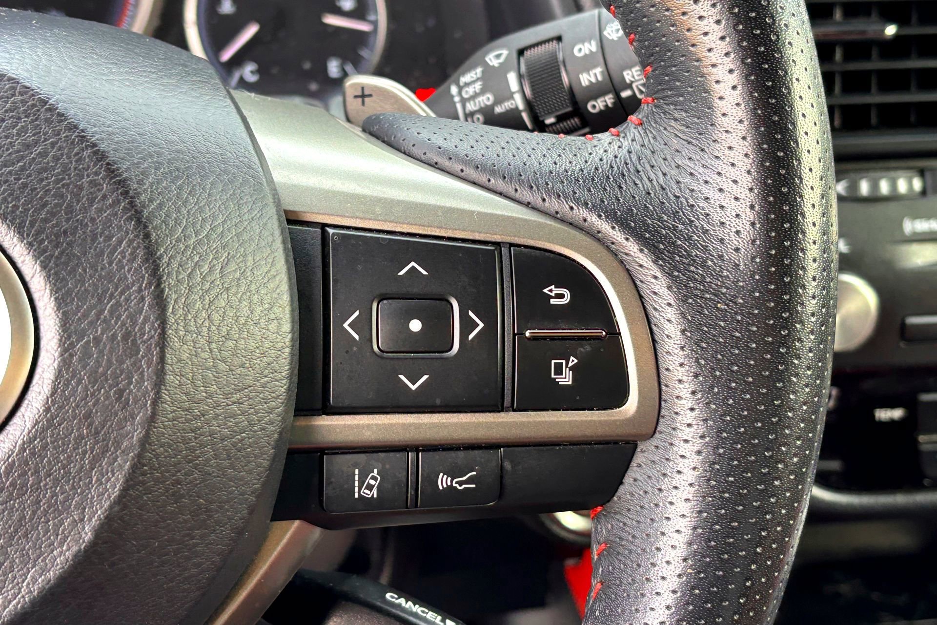 Used 2022 Lexus RX 350 F Sport image 11