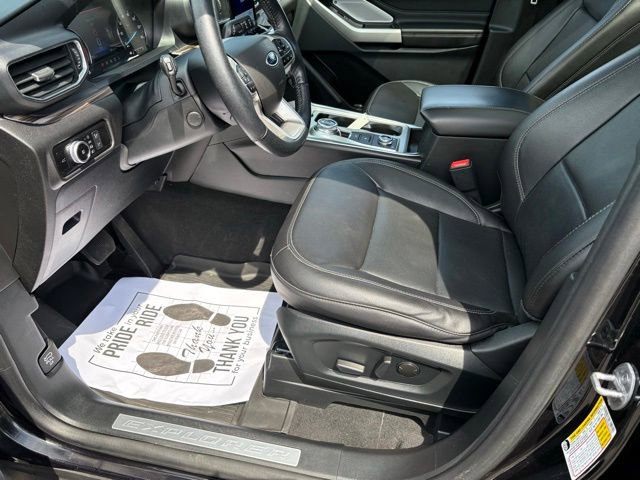 Certified 2022 Ford Explorer Limited w/ Limited Technology Package AWD/4WD image 15
