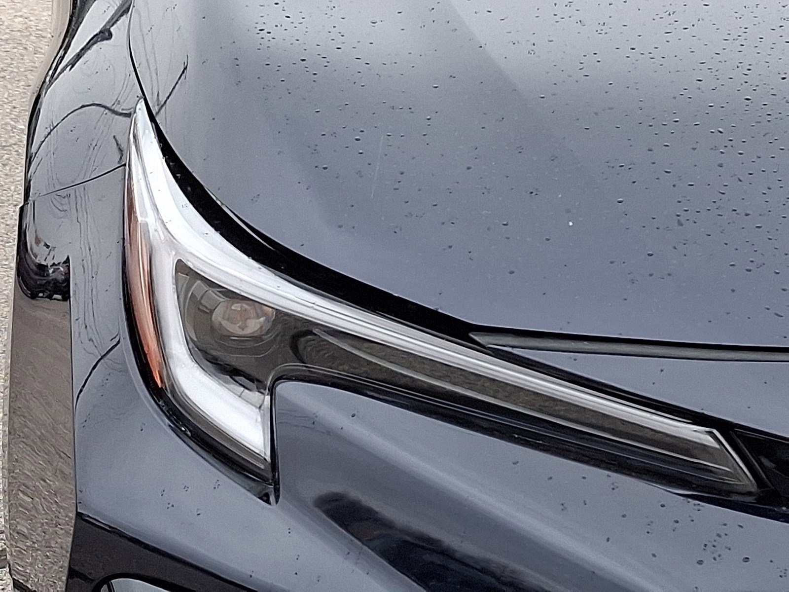 Used 2023 Toyota Corolla SE image 9