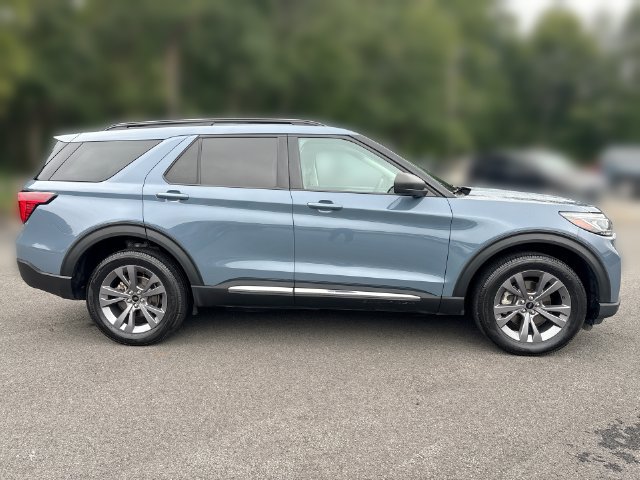 Certified 2025 Ford Explorer Active w/ Active Comfort Package AWD/4WD image 9