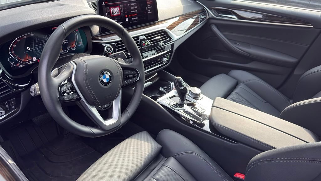 Used 2023 BMW 530i xDrive w/ Convenience Package AWD/4WD image 9