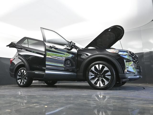 Certified 2025 Ford Explorer Platinum w/ LUX Leather Package AWD/4WD image 46