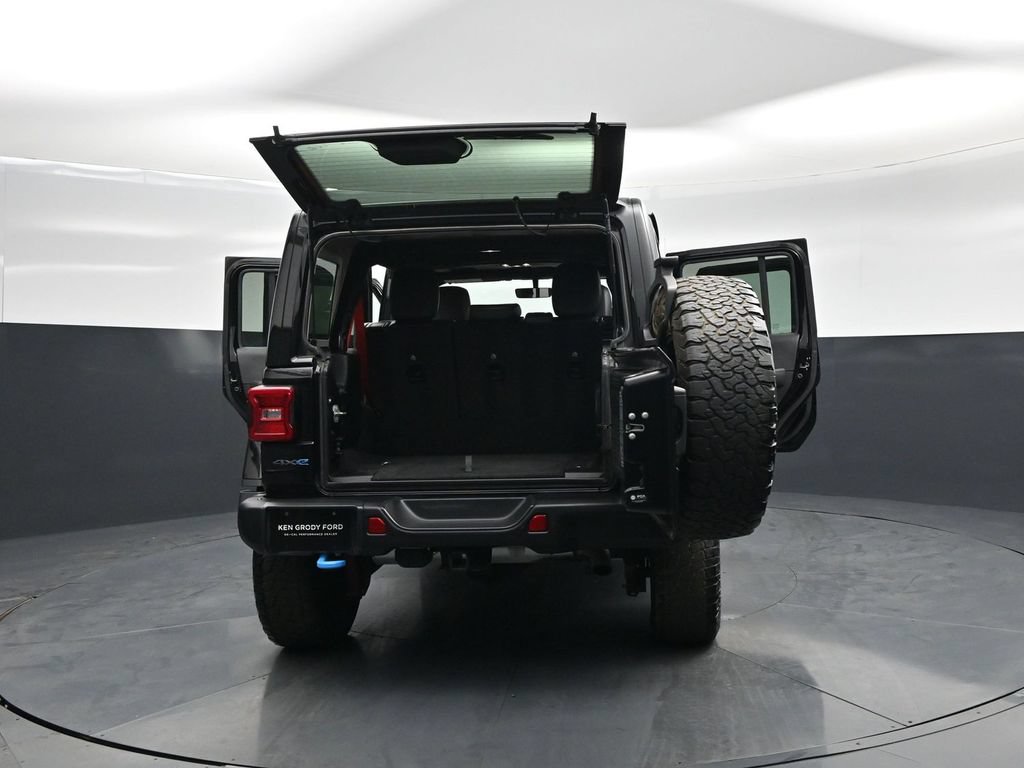 Used 2023 Jeep Wrangler Unlimited Rubicon 4xe AWD/4WD image 34