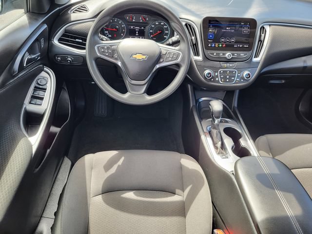 Used 2025 Chevrolet Malibu LT FWD image 17