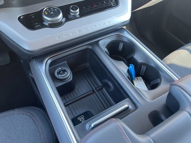 Certified 2025 Ford Expedition Active image 43
