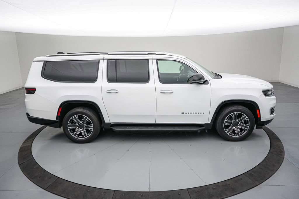 Used 2024 Jeep Wagoneer L Series II w/ Flexible Seating Group image 6