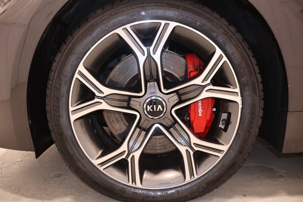 Used 2018 Kia Stinger GT1 AWD/4WD image 40